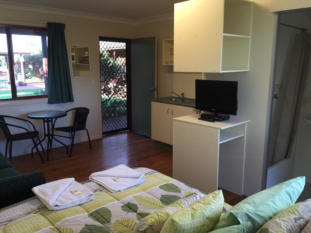 Aussie Cabins Dubbo Room photo