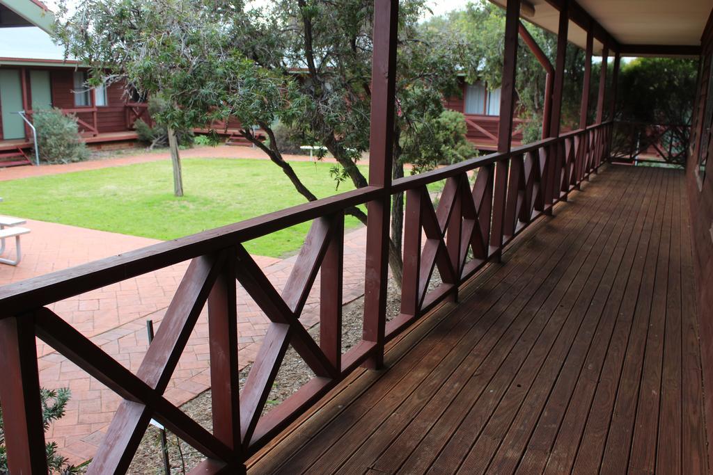 Aussie Cabins Dubbo Exterior photo